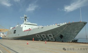 中国海军军舰赴香港,“门票1分多钟被抢完”
