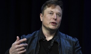 局长职位引发激烈争夺!NASA重启登月竞标,马斯克连发数帖大骂