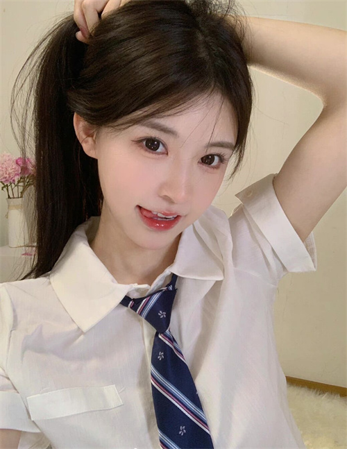 K0P3MDJ5XF[YUW48X12_F`5.jpg